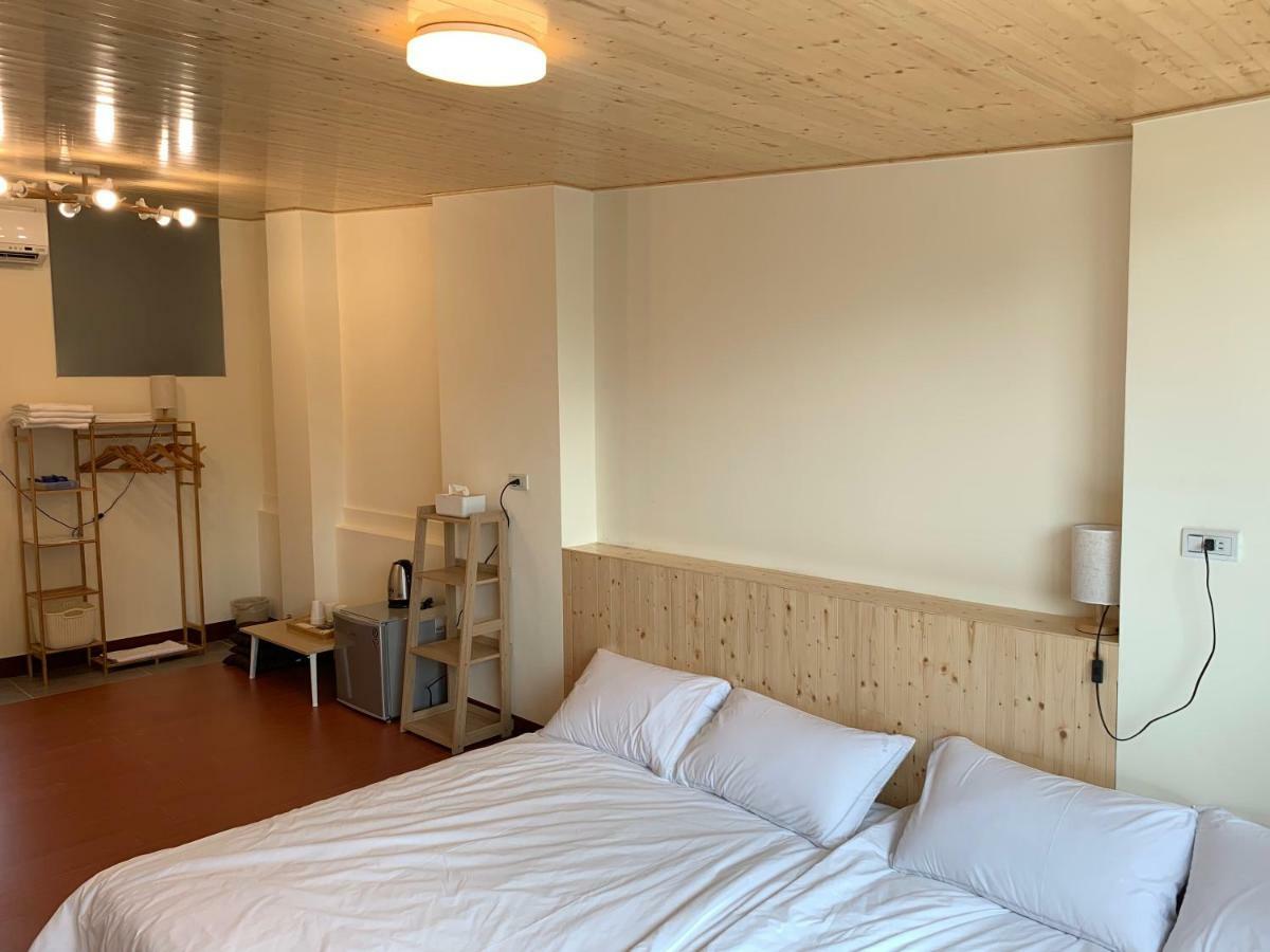 Dd House Apartment Тайнан Екстериор снимка