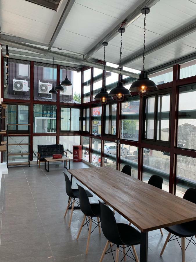 Dd House Apartment Тайнан Екстериор снимка