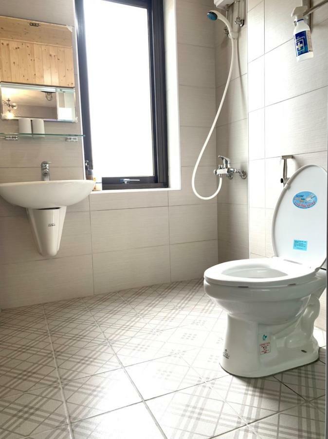 Dd House Apartment Тайнан Екстериор снимка