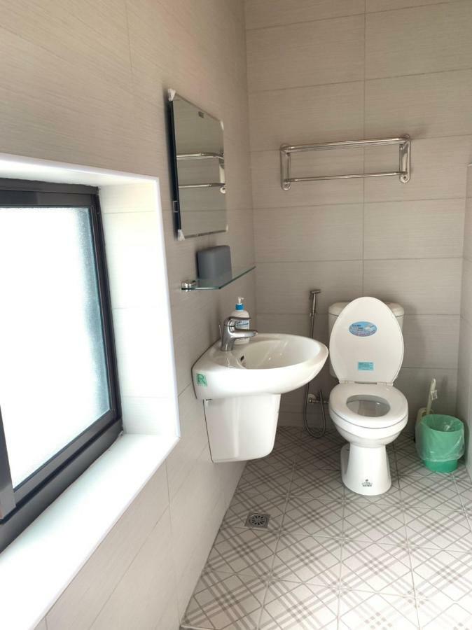 Dd House Apartment Тайнан Екстериор снимка